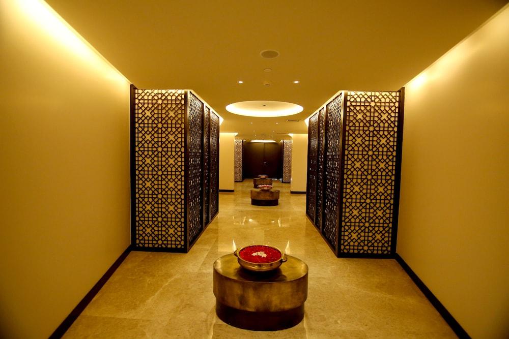 Radisson Blu Coimbatore Hotel Exterior photo The Jiva Spa at the Taj Mahal Palace, Mumbai